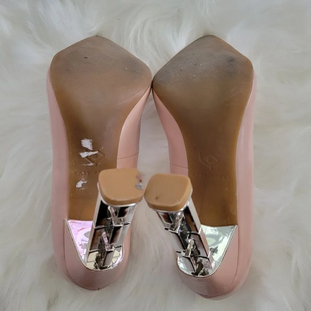 Katy Perry The Suzzie Chain Heel Pumps